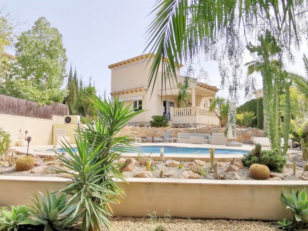 Villa met 4 slaapkamers in Las Ramblas Golf Resort
