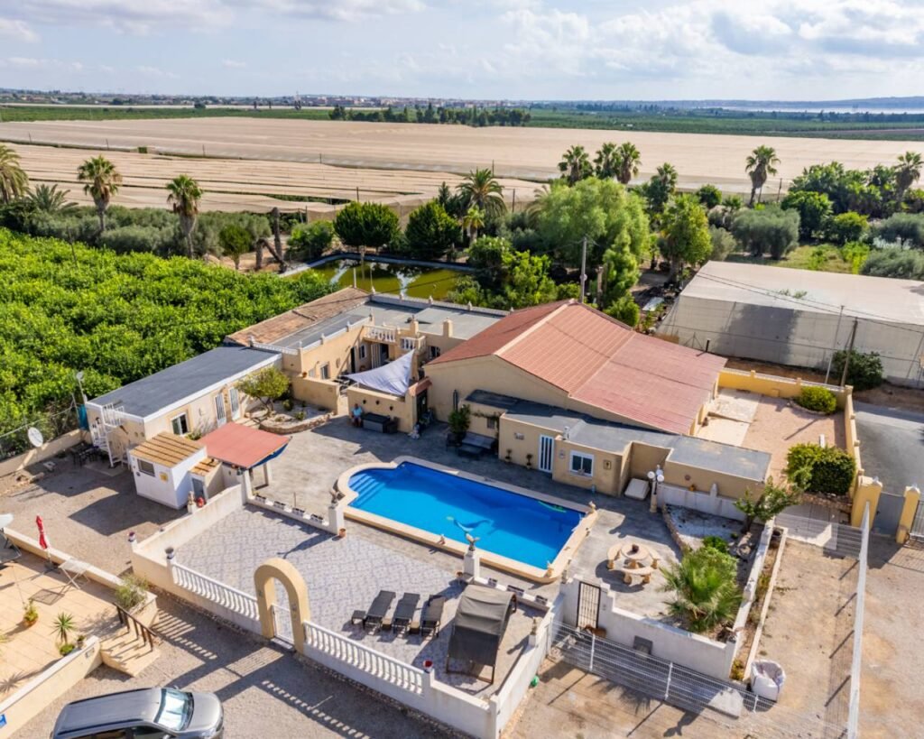 Finca / landhuis met 3 slaapkamers in Los Montesinos
