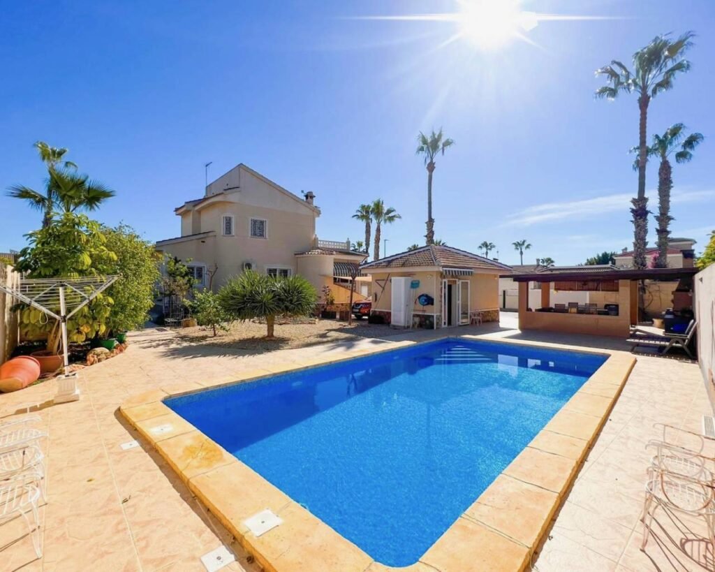 Villa met 4 slaapkamers in Ciudad Quesada