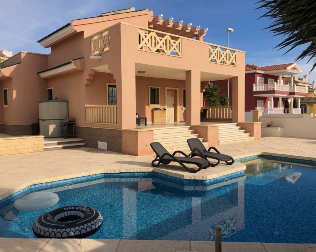Villa met 4 slaapkamers in Ciudad Quesada