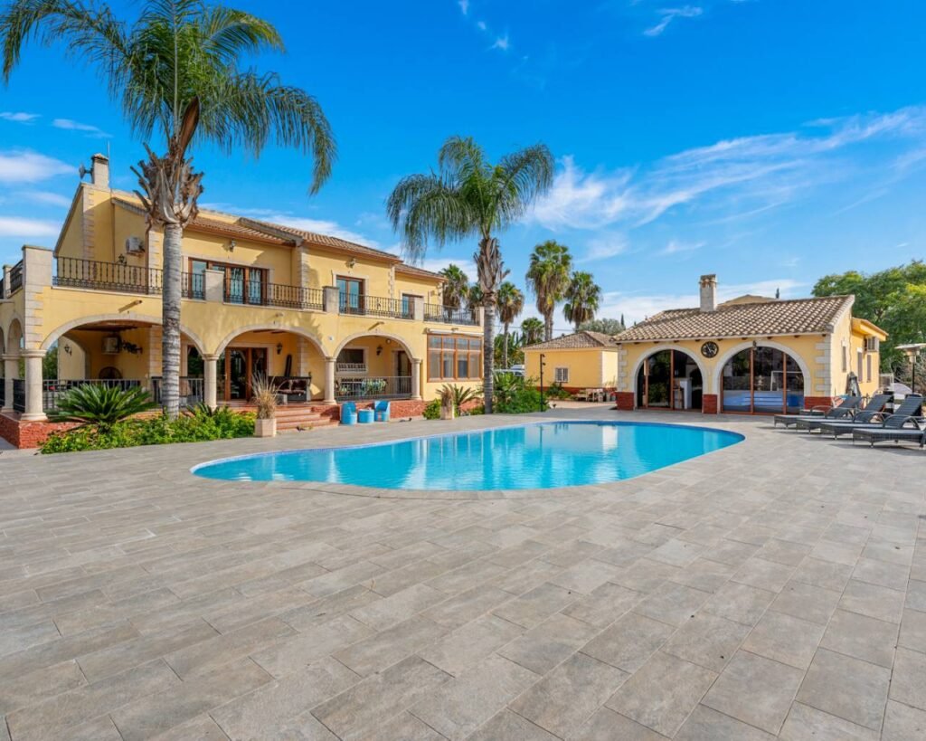 Finca / landhuis met 4 slaapkamers in Orihuela
