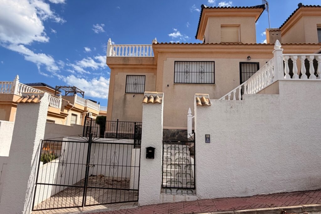 Rijwoning met 2 slaapkamers in Ciudad Quesada