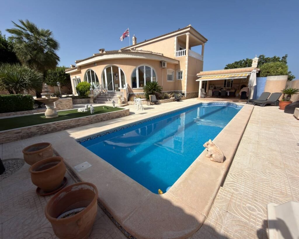 Villa met 4 slaapkamers in Ciudad Quesada